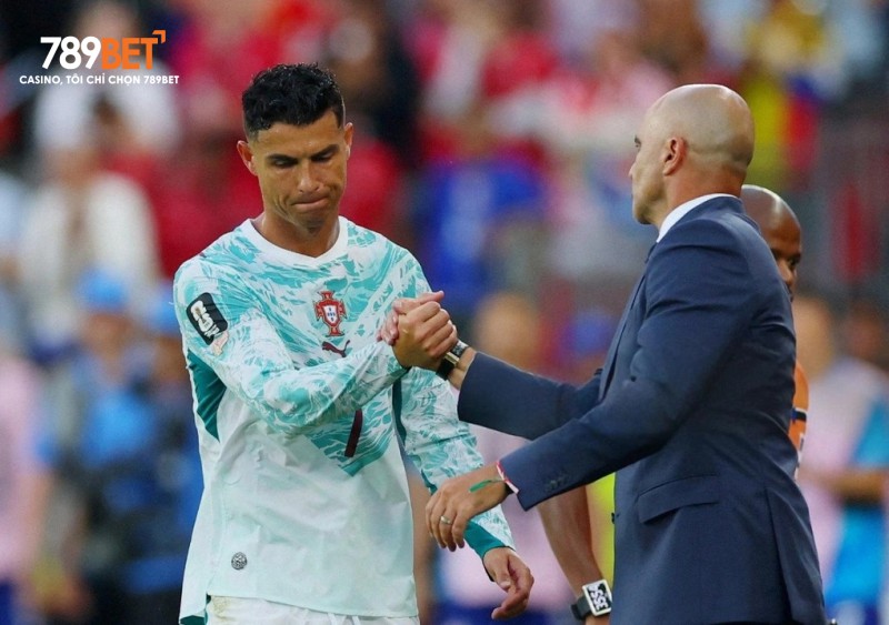 Vì sao HLV Martinez rút Ronaldo rời sân ở trận thắng Croatia?